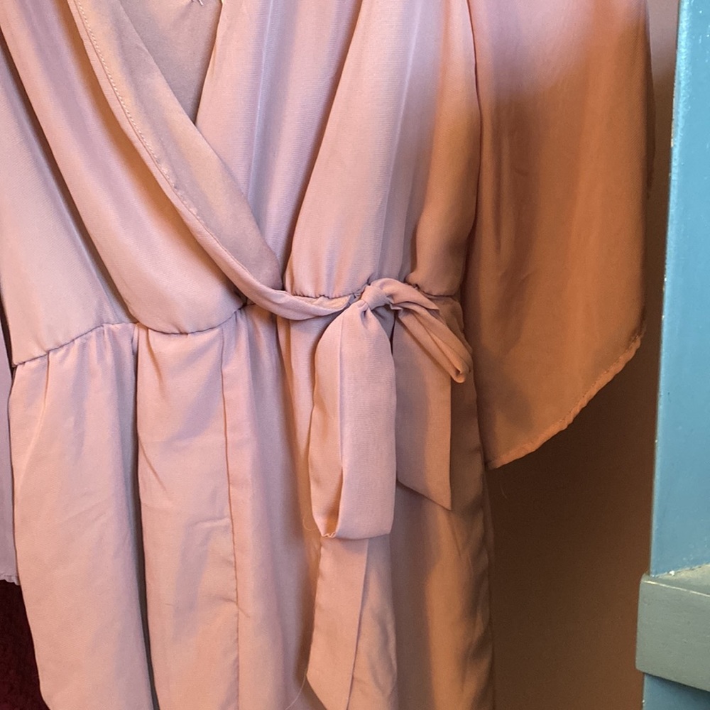 Pink flowy romper - Picture 2 of 3